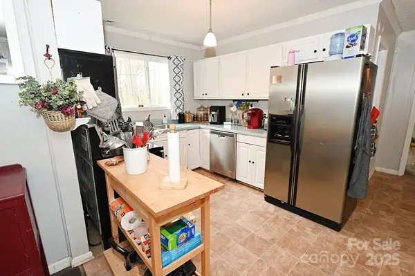 2010 Simmons ST, Gaston, NC 28052