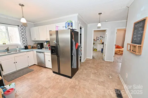 2010 Simmons ST, Gaston, NC 28052