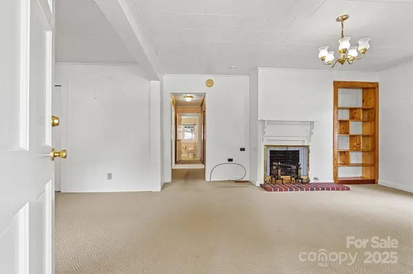 1030 Enola RD, Morganton, NC 28655