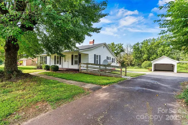 1030 Enola RD, Morganton, NC 28655