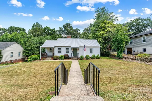 1252 11th ST, Hickory, NC 28601