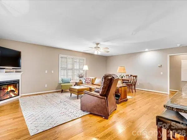 1284 Wexford Village CIR NE #31, Lenoir, NC 28645