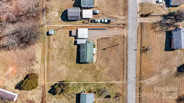 1802 Young DR, Conover, NC 28613