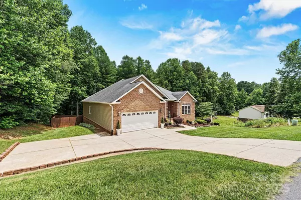 1616 Indian Springs DR NW, Conover, NC 28613