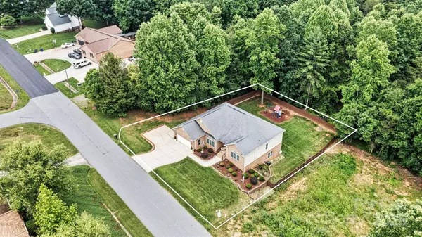 1616 Indian Springs DR NW, Conover, NC 28613