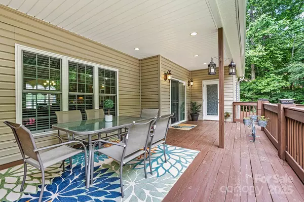 1616 Indian Springs DR NW, Conover, NC 28613