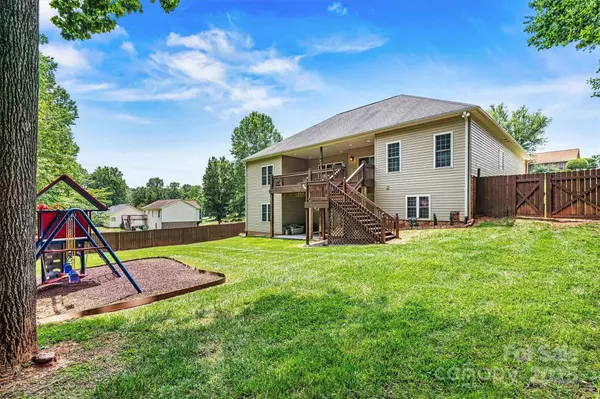 1616 Indian Springs DR NW, Conover, NC 28613