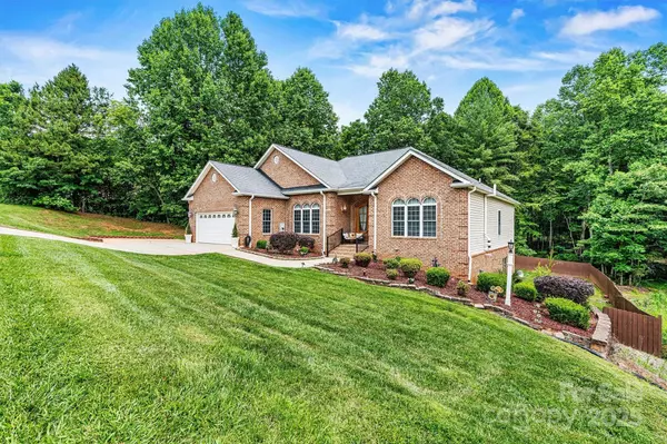 1616 Indian Springs DR NW, Conover, NC 28613
