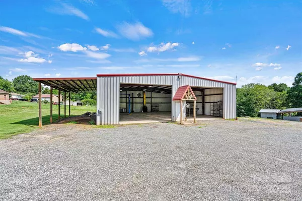 3724 County Home RD, Conover, NC 28613