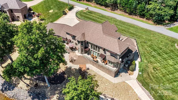 4202 54th AVE NE, Hickory, NC 28601