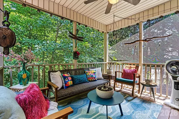 6212 Hayden DR, Hickory, NC 28601