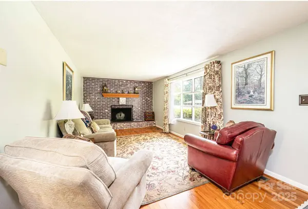 1008 2nd ST SE, Conover, NC 28613