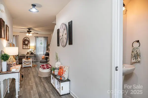 1522 Cannan Mountain DR, Newton, NC 28658