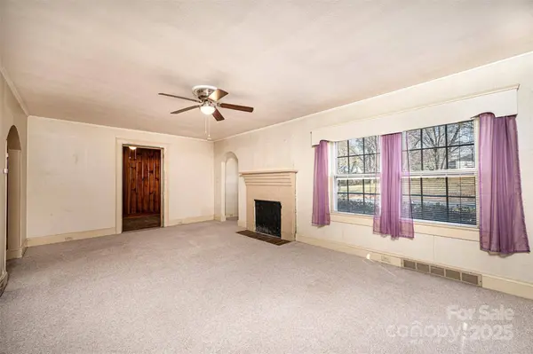 538 Salisbury RD, Statesville, NC 28677