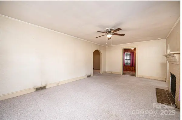 538 Salisbury RD, Statesville, NC 28677