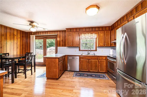 315 Shannonbrook DR, Newton, NC 28658