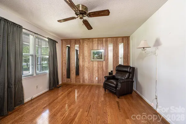 315 Shannonbrook DR, Newton, NC 28658