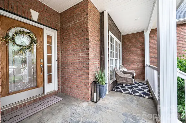 1718 30th Avenue PL NE, Hickory, NC 28601