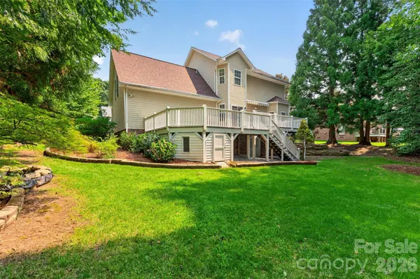 220 35th AVE NE, Hickory, NC 28601