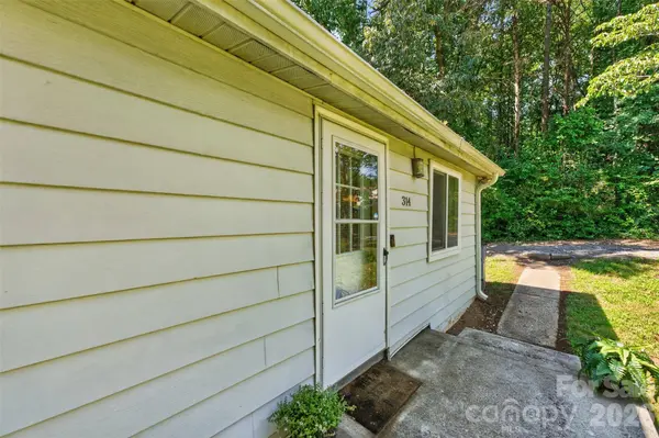 314 22nd Street CT SE, Hickory, NC 28602