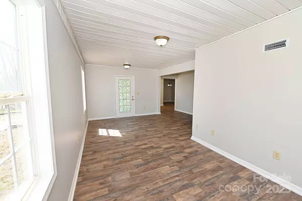 1412 Cliffside PL SE, Lenoir, NC 28645