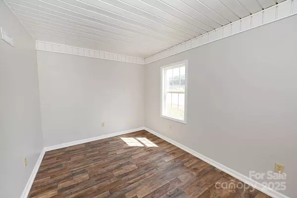 1412 Cliffside PL SE, Lenoir, NC 28645