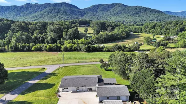 5158 Jenkins RD, Morganton, NC 28655