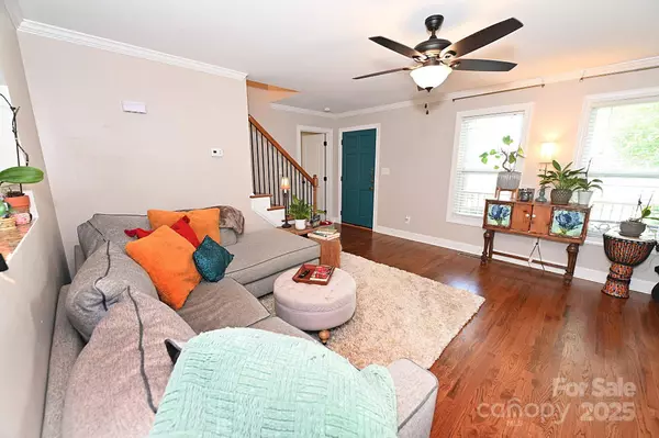 1144 13th Avenue CIR NE, Hickory, NC 28601