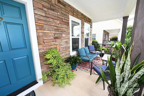 1144 13th Avenue CIR NE, Hickory, NC 28601