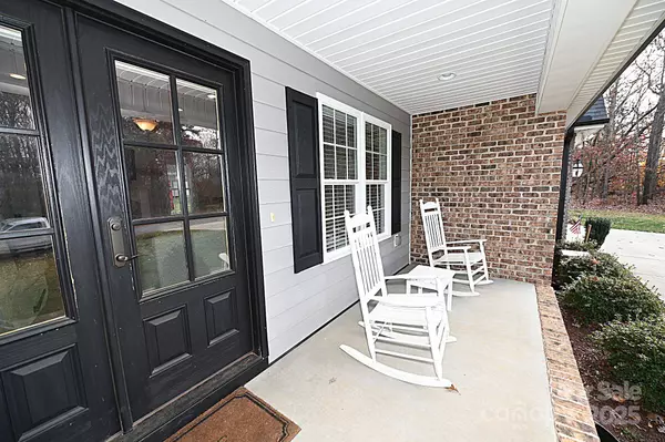 2124 Layton LN, Newton, NC 28658