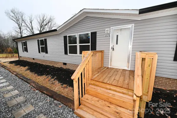 3325 37th AVE NE, Hickory, NC 28601