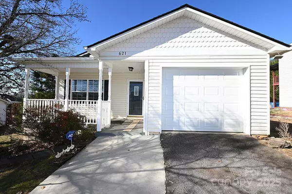 621 23rd ST NW, Hickory, NC 28601