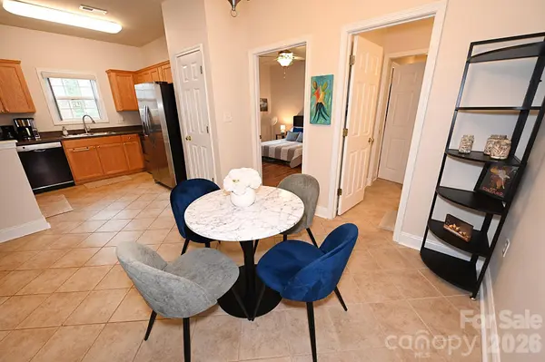 1360 21st AVE NE, Hickory, NC 28601