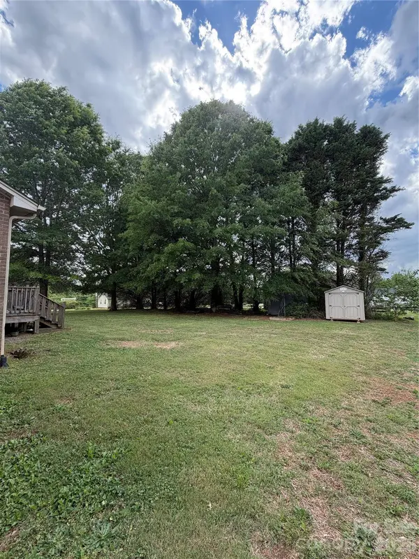 4445 Sulphur Springs RD NE, Hickory, NC 28601