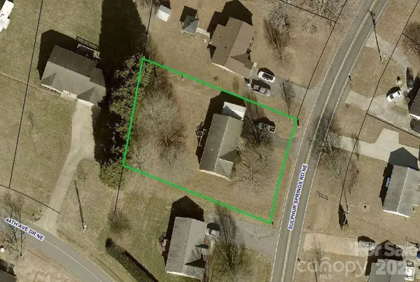 4445 Sulphur Springs RD NE, Hickory, NC 28601