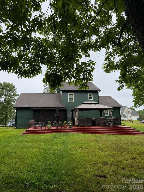 5438 Winding Oak DR, Hickory, NC 28602
