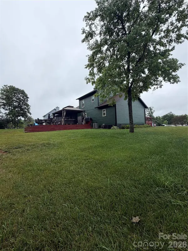 5438 Winding Oak DR, Hickory, NC 28602