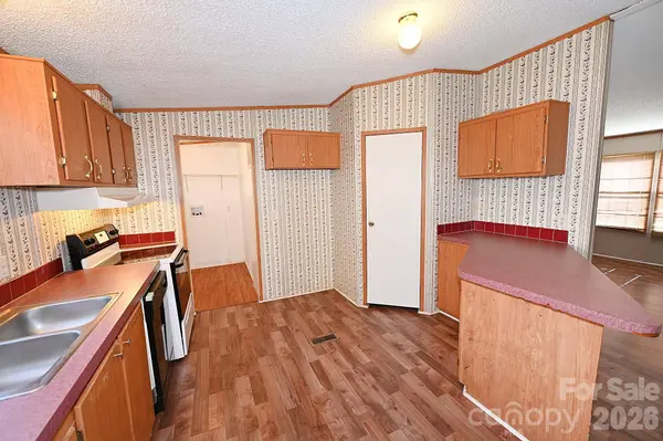 2835 Grace Hill DR, Granite Falls, NC 28630