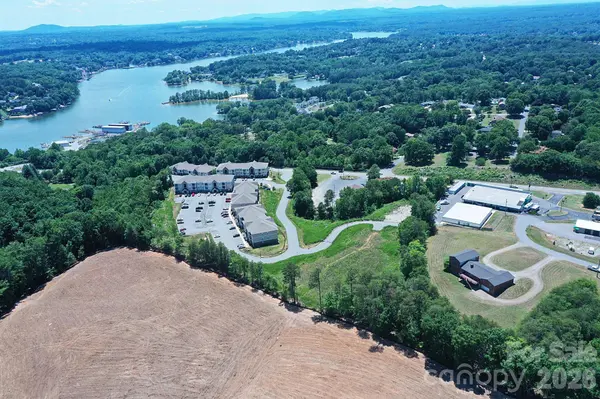 223 Bolick LN, Taylorsville, NC 28681