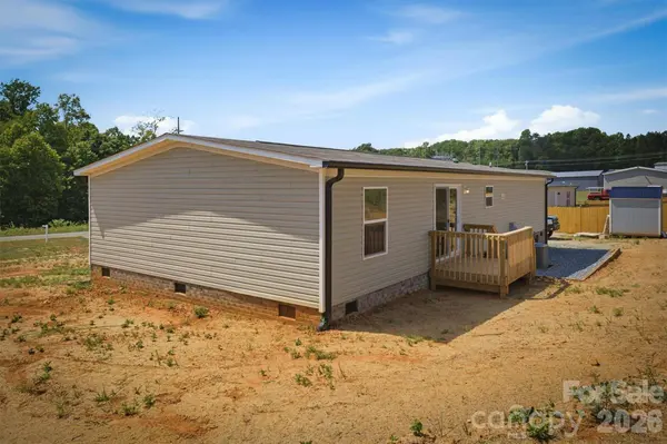 1862 Mesa DR, Vale, NC 28168