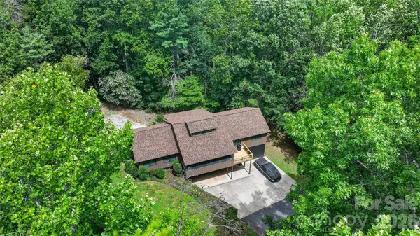 1044 Belvidere LN, Morganton, NC 28655