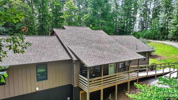 1044 Belvidere LN, Morganton, NC 28655