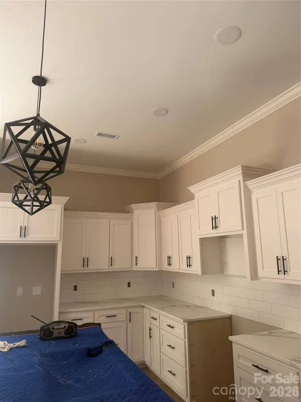 4917 Southview DR, Hickory, NC 28602