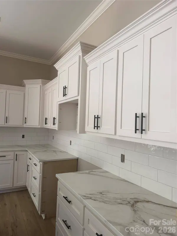 4917 Southview DR, Hickory, NC 28602