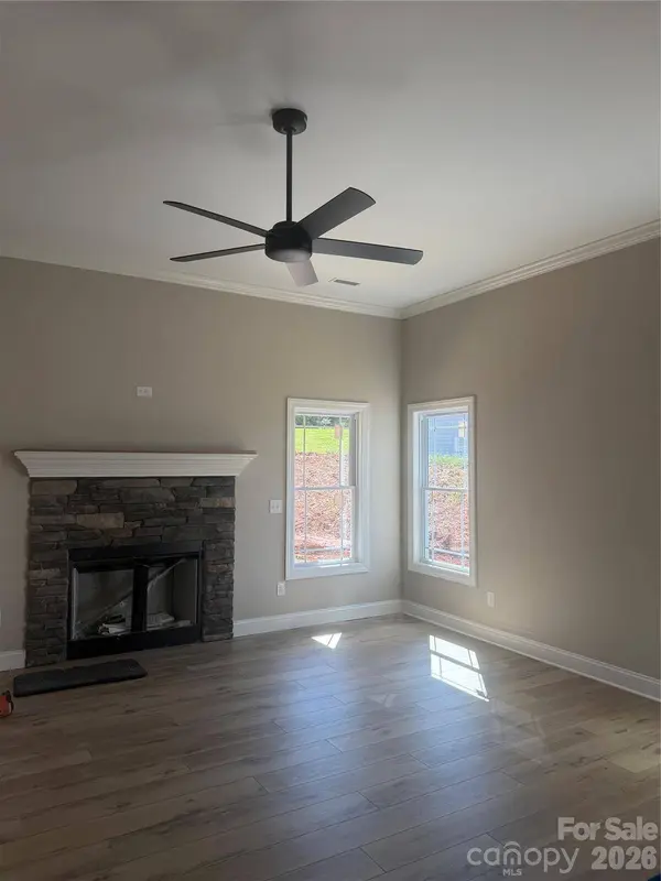 4917 Southview DR, Hickory, NC 28602