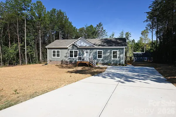 2063 Vance ST, Newton, NC 28658