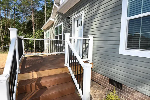 2063 Vance ST, Newton, NC 28658