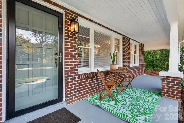 400 7th Avenue PL NW, Hickory, NC 28601