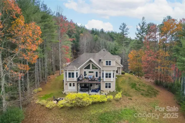 5346 Oak Crest LN, Lenoir, NC 28645