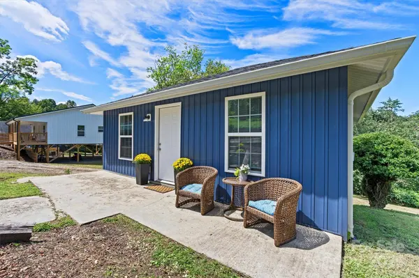 428 Folk ST NW, Lenoir, NC 28645
